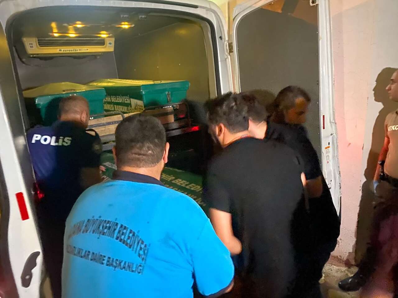 Emekli uzman çavuş eski eşini ve oğlunu vurdu! 2 ölü, 1 ağır yaralı 9